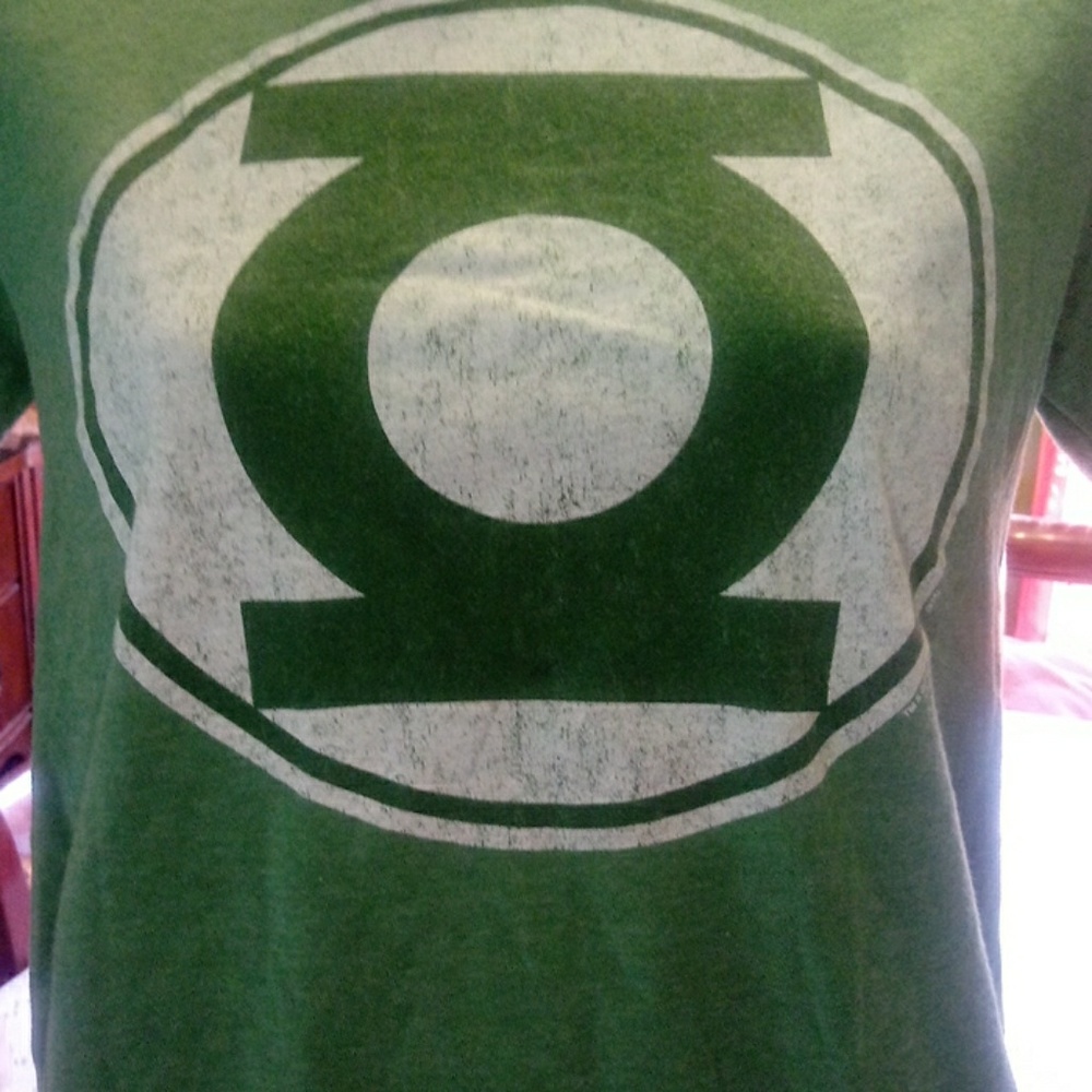 Green Lantern shirt - Picture 2 of 3